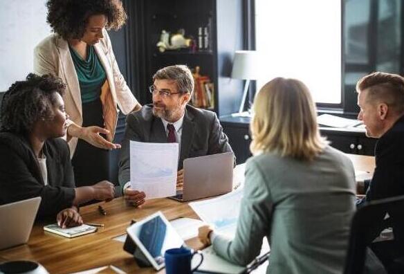 公司注冊的時候，選小規(guī)模納稅人還是一般納稅人？