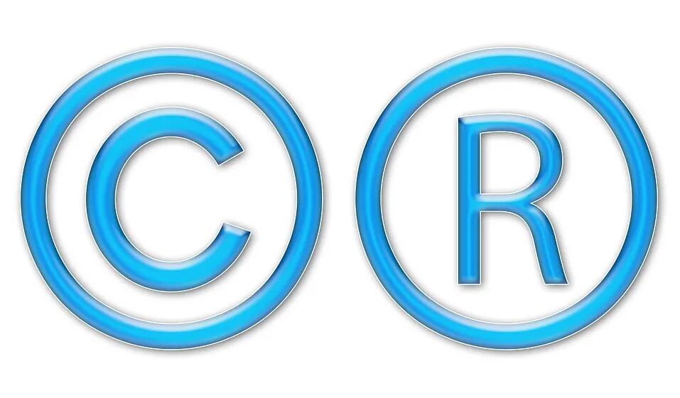 2020年11月15日,區域全面經濟伙伴關系協定(RCEP)正式簽署,“超級自貿區”初見雛形,同時,伴隨中國經濟正邁向高質量發展階段,越來越多中國企業走出國門,擁抱世界。 圖片 2021中國跨國公司排行榜顯示,上榜100強企業資產總額合計為93815億元,百強企業海外營收合計為65569億元,入圍門檻為海外資產109.39億元。 這些跨國企業已經成為我國經濟發展中的主力軍之一,中國進入全球最大“自貿區”后,它們的經營活動和市場范圍跨度更大,從而使得專利技術和專利產品也往往在多個國家制造、銷售、使用,因此,海外知識產權保護已成為企業走出去的“必修課”。 近年企業“走出去”時所遇情況 RCEP簽署之后,RCEP的跨境投資和電子商務安排,以及知識產權保護措施等,也將會加強區內的商貿合作。 如今,中國每年的專利、商標申請量穩居世界首位,通過《專利合作條約》途徑提交的專利申請量和通過《商標國際注冊馬德里協定》提交的商標申請量,已經分別位居全球第二位和第三位。 盡管如此,但一直以來,我國企業普遍存在海外知識產權保護意識不強、風險防控能力較弱的問題↓↓ 根據《中國知識產權報》發表相關內容與數據顯示,目前,海外知識產權糾紛頻發,已經成為我國企業“走出去”面臨的重要障礙。近年,我國成為除美國之外遭遇“337調查”最多的國家,涉及電子通信、生活消費品、醫療器械、汽車、機械、醫藥、材料、機器人等諸多領域。 圖片 此外,中國企業在海外遭商標搶注情況依舊時有發生——“同仁堂”在日本遭遇商標搶注,“王致和”在德國被搶注,“紅星”在歐盟被搶注,120多個中國玩具企業的商標在智利被一名商人批量搶注…… 企業在海外知識產權保護面臨的問題 目前,我國將知識產權合作視為國際創新合作的橋梁,加入了幾乎所有主要的知識產權國際公約,與全球60多個國家、地區和國際組織簽訂了多雙邊合作協議和諒解備忘錄,與50個世界知識產權組織成員國建立正式合作關系,我國專利審查高速路(PPH)合作伙伴增加到30個。 即使我國不斷完善知識產權體系,但知識產權保護具有區域性特點,企業在走出國門時依舊面臨以下主要問題: 1. 知識產權保護意識比較弱,一些企業在走出國門時,往往會忽略知識產權的保護,遇到相關問題時容易手足無措,在海外后保護自己知識產權的能力、人力、信息等綜合能力比較薄弱。 2. 企業在海外獲取相應資源相對困難,對國外相關機構、執法部門機制、制度、環境與司法政策等不了解。 關于海外知識產權方面的建議 綜上,企業到海外拓展市場,對競爭者而言可能構成威脅,若不多加注意,容易被復制產品或者是被指控復制他人產品,若無知識產權方面的保護,企業在維權時則處于被動狀態,在市場角逐中處于劣勢。因此,在企業“走出去”前,還應做好這一門“必修課”↓↓ 圖片 1. 在國內將準備工作做足 目前,我國在知識產權實體法規已經與國外高度接軌,因而在“走出去”之前,可以先在國內開展侵權檢索和分析,對案件前景有所預期,提前做好預警工作。 2. 盡早進行知識產權戰略部署 對于企業的核心技術,以及圍繞核心技術的外圍技術、配套設施的開發等均要盡早的進行專利申請,尤其在想要進行貿易的目標國家更,要盡可能早的進行海外專利申請,企業的生命力在于技術創新,創新的技術經過申請專利才能獲得法律保護。 海外知識產權的意義 在海外申請知識產權保護不僅僅是商標這回事,還事關市場競爭問題,同時它還能為您的企業發展帶來各種便利↓↓ (1)入駐海外市場,增加品牌的信譽,享有當地法律保護,維護與提升產品市場地位與競爭力,幫助企業積累專利籌碼; (2)獲得對知識產權的認知和尊重,可受進出口知識產權海關的保護,避免貨物在各國海關收到扣留、沒收等事件(嚴重者或涉及刑事追求責任); (3)輕松入住國際知名電商平臺如亞馬遜、速賣通、天貓國際、ebay、shopee等; (4)可幫助企業獲得有價值專利,并通過許可、權利轉讓等方式直接獲取利潤;也可幫助企業在商業談判、兼并重組、融資、上市等海外市場運營活動中提高無形資產價值,進而獲取利潤。 瑞豐德永提醒 RCEP簽署后,中國進入全球最大“自貿區”,中自貿伙伴貿易覆蓋率提升至35%,在這大前提下,企業更要注重海外知識產權的保護。 而海外知識產權保護具有區域性特點,不同的國家對商標注冊、專利申請等有不同司法制度與要求,對此,瑞豐德永擁有多年的海外資源與豐富經驗,可以幫助企業解決上述問題,助力企業更快更好地適應海外市場,相關詳情可聯絡我們進行咨詢。 2020年11月15日,區域全面經濟伙伴關系協定(RCEP)正式簽署,“超級自貿區”初見雛形,同時,伴隨中國經濟正邁向高質量發展階段,越來越多中國企業走出國門,擁抱世界。 圖片 2021中國跨國公司排行榜顯示,上榜100強企業資產總額合計為93815億元,百強企業海外營收合計為65569億元,入圍門檻為海外資產109.39億元。 這些跨國企業已經成為我國經濟發展中的主力軍之一,中國進入全球最大“自貿區”后,它們的經營活動和市場范圍跨度更大,從而使得專利技術和專利產品也往往在多個國家制造、銷售、使用,因此,海外知識產權保護已成為企業走出去的“必修課”。 近年企業“走出去”時所遇情況 RCEP簽署之后,RCEP的跨境投資和電子商務安排,以及知識產權保護措施等,也將會加強區內的商貿合作。 如今,中國每年的專利、商標申請量穩居世界首位,通過《專利合作條約》途徑提交的專利申請量和通過《商標國際注冊馬德里協定》提交的商標申請量,已經分別位居全球第二位和第三位。 盡管如此,但一直以來,我國企業普遍存在海外知識產權保護意識不強、風險防控能力較弱的問題↓↓ 根據《中國知識產權報》發表相關內容與數據顯示,目前,海外知識產權糾紛頻發,已經成為我國企業“走出去”面臨的重要障礙。近年,我國成為除美國之外遭遇“337調查”最多的國家,涉及電子通信、生活消費品、醫療器械、汽車、機械、醫藥、材料、機器人等諸多領域。 圖片 此外,中國企業在海外遭商標搶注情況依舊時有發生——“同仁堂”在日本遭遇商標搶注,“王致和”在德國被搶注,“紅星”在歐盟被搶注,120多個中國玩具企業的商標在智利被一名商人批量搶注…… 企業在海外知識產權保護面臨的問題 目前,我國將知識產權合作視為國際創新合作的橋梁,加入了幾乎所有主要的知識產權國際公約,與全球60多個國家、地區和國際組織簽訂了多雙邊合作協議和諒解備忘錄,與50個世界知識產權組織成員國建立正式合作關系,我國專利審查高速路(PPH)合作伙伴增加到30個。 即使我國不斷完善知識產權體系,但知識產權保護具有區域性特點,企業在走出國門時依舊面臨以下主要問題: 1. 知識產權保護意識比較弱,一些企業在走出國門時,往往會忽略知識產權的保護,遇到相關問題時容易手足無措,在海外后保護自己知識產權的能力、人力、信息等綜合能力比較薄弱。 2. 企業在海外獲取相應資源相對困難,對國外相關機構、執法部門機制、制度、環境與司法政策等不了解。 關于海外知識產權方面的建議 綜上,企業到海外拓展市場,對競爭者而言可能構成威脅,若不多加注意,容易被復制產品或者是被指控復制他人產品,若無知識產權方面的保護,企業在維權時則處于被動狀態,在市場角逐中處于劣勢。因此,在企業“走出去”前,還應做好這一門“必修課”↓↓ 圖片 1. 在國內將準備工作做足 目前,我國在知識產權實體法規已經與國外高度接軌,因而在“走出去”之前,可以先在國內開展侵權檢索和分析,對案件前景有所預期,提前做好預警工作。 2. 盡早進行知識產權戰略部署 對于企業的核心技術,以及圍繞核心技術的外圍技術、配套設施的開發等均要盡早的進行專利申請,尤其在想要進行貿易的目標國家更,要盡可能早的進行海外專利申請,企業的生命力在于技術創新,創新的技術經過申請專利才能獲得法律保護。 海外知識產權的意義 在海外申請知識產權保護不僅僅是商標這回事,還事關市場競爭問題,同時它還能為您的企業發展帶來各種便利↓↓ (1)入駐海外市場,增加品牌的信譽,享有當地法律保護,維護與提升產品市場地位與競爭力,幫助企業積累專利籌碼; (2)獲得對知識產權的認知和尊重,可受進出口知識產權海關的保護,避免貨物在各國海關收到扣留、沒收等事件(嚴重者或涉及刑事追求責任); (3)輕松入住國際知名電商平臺如亞馬遜、速賣通、天貓國際、ebay、shopee等; (4)可幫助企業獲得有價值專利,并通過許可、權利轉讓等方式直接獲取利潤;也可幫助企業在商業談判、兼并重組、融資、上市等海外市場運營活動中提高無形資產價值,進而獲取利潤。 瑞豐德永提醒 RCEP簽署后,中國進入全球最大“自貿區”,中自貿伙伴貿易覆蓋率提升至35%,在這大前提下,企業更要注重海外知識產權的保護。 而海外知識產權保護具有區域性特點,不同的國家對商標注冊、專利申請等有不同司法制度與要求,對此,瑞豐德永擁有多年的海外資源與豐富經驗,可以幫助企業解決上述問題,助力企業更快更好地適應海外市場,相關詳情可聯絡我們進行咨詢。
