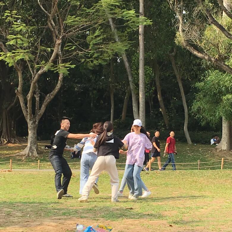 三月春意昂·結伴探春風——君林企業踏青活動掠影 