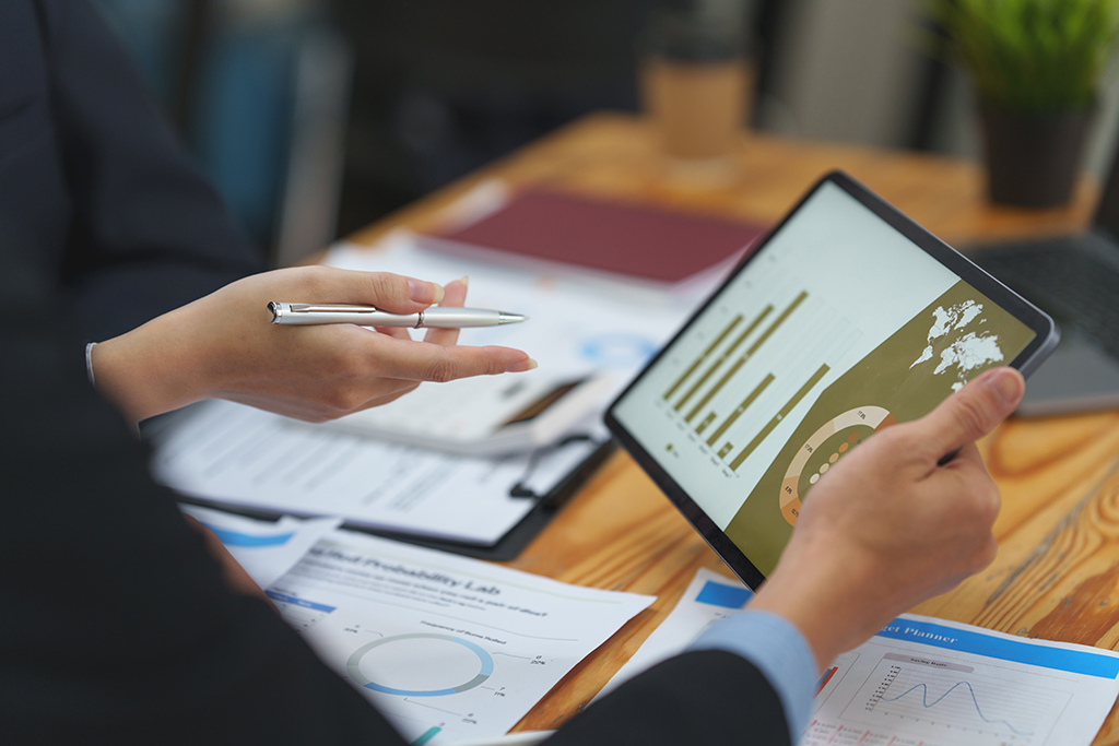 香港公司運(yùn)營審計(jì)費(fèi)用與報(bào)稅流程全面解析