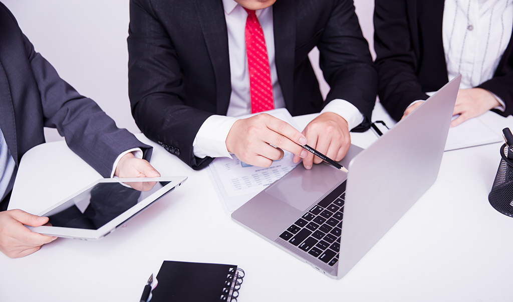 公司注冊香港，不在香港開戶可以嗎?